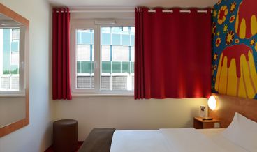 bilde på Double Room-1 Queen Bed Non Refundable Free WiFi Free self parking