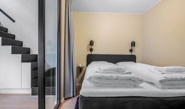 bilde på Split Level Apartment - Loft Bed-1 Queen Bed Free WiFi