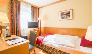bilde på Standard Room, 2 Twin Beds-2 Twin Beds Full Breakfast Free WiFi Free self parking