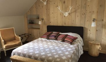 bilde på Comfort Double Room (Delft)-1 Queen Bed Free WiFi Free self parking