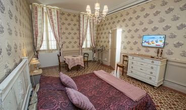 bilde på Family Room (La Jeanne)-1 Queen Bed Free WiFi Free breakfast