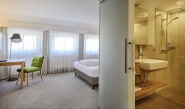 bilde på Comfort Double or Twin Room-1 King Bed Free WiFi Free self parking