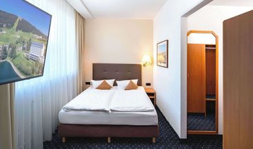 bilde på Rom – deluxe, 1 queensize-seng, fjellutsikt
