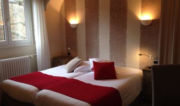 bilde på Comfort Room, Multiple Beds (with Extra Bed)-1 Queen Bed and 1 Twin Bed Free WiFi