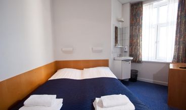 bilde på Dobbeltrom (dusj / WC på gangen) (kan ikke avbestilles, eksl. frokost)