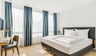 bilde på Double Room, 1 Bedroom, Non Smoking-1 King Bed Free WiFi Free self parking