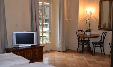 bilde på Classic Double Room, Balcony, Mountain View-1 Double Bed Non Refundable Free WiFi Free self parking Free breakfast