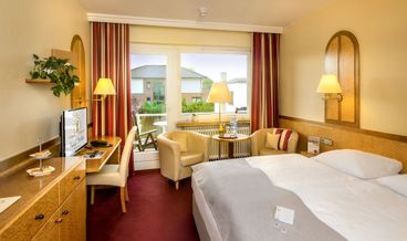 bilde på Comfort Double Room, Balcony-1 Queen Bed Breakfast buffet Free self parking Free WiFi
