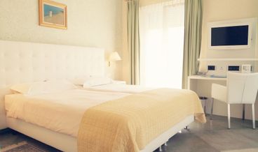bilde på Rom – executive, 1 dobbeltseng, delvis utsikt mot innsjø (Balcony)