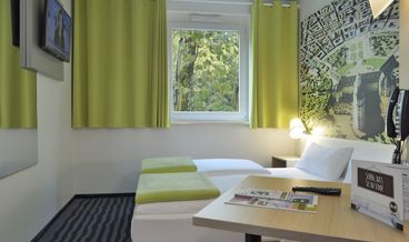 bilde på Double Room, Smoking-1 Queen Bed Free WiFi Free self parking
