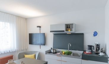 bilde på Double Room M with Kitchenette-1 Queen Bed Free WiFi