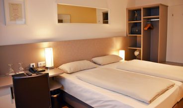 bilde på Double Room, Annex Building (Budget - no elevator)-2 Twin Beds Non Refundable Free WiFi Free breakfast