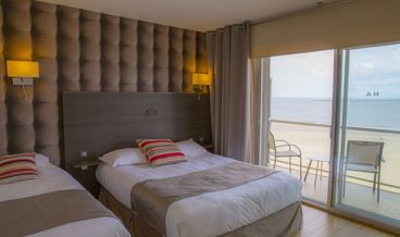 bilde på Twin Room, Terrace, Garden View-2 Twin Beds Non Refundable Free WiFi Free self parking Free valet parking