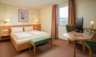 bilde på Double Room, Non Smoking-2 Double Beds Free WiFi Free self parking Free breakfast