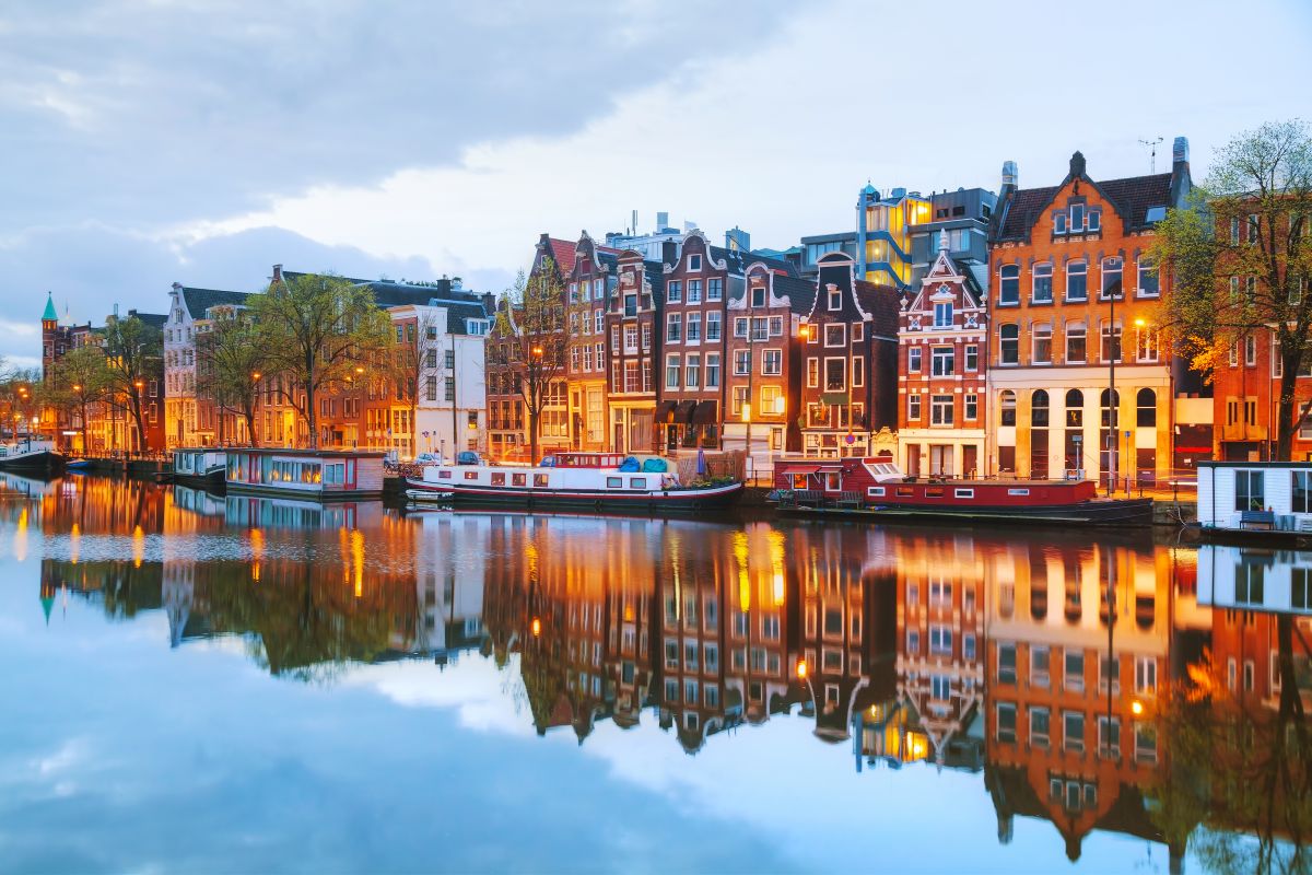 Finn billige hotell for din ferie i Amsterdam her