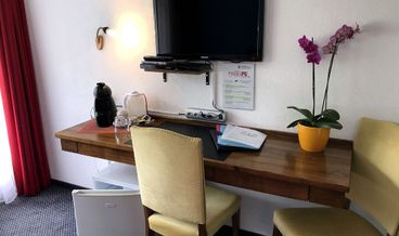 bilde på Economy Double Room, Garden View-1 Queen Bed Non Refundable Free breakfast Free internet