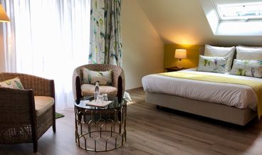 bilde på Comfort Double Room (Quetsche)-1 Queen Bed Full Breakfast Free WiFi Free self parking
