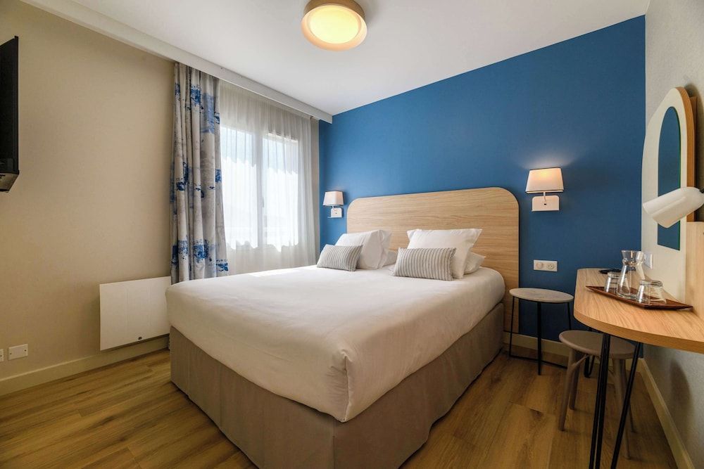 bilde på Suite, 1 queensize-seng, terrasse, sjøutsikt