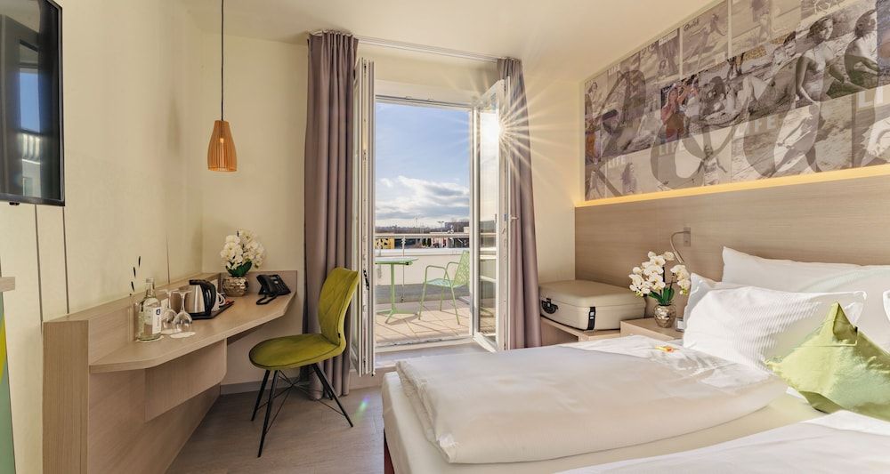 bilde på Komfort Doppelzimmer mit Balkon