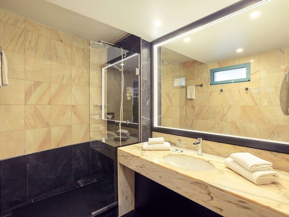 bilde på Rom – superior, 1 dobbeltseng, balkong, hageutsikt