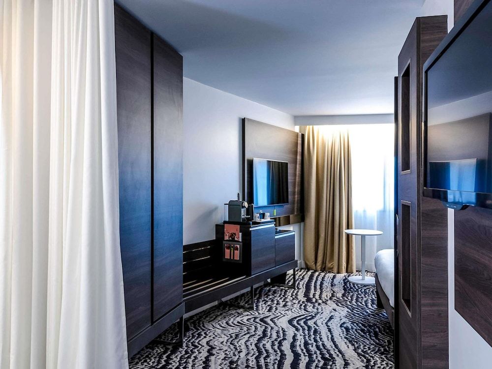 bilde på Rom – executive, 1 queensize-seng med sovesofa (Paris View)