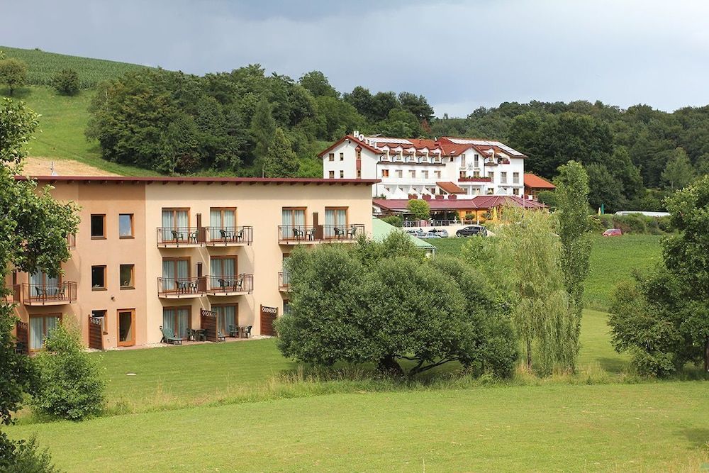 bilde på Doppelzimmer mit Balkon im Nebengebäude