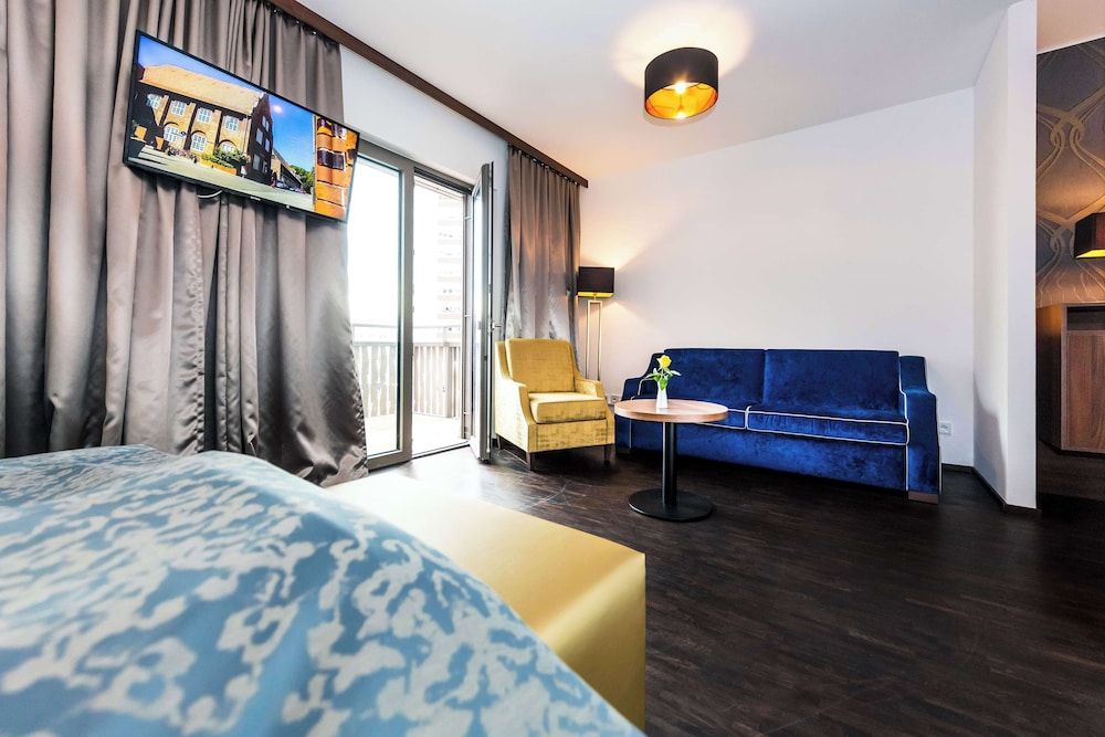 bilde på Rom – comfort, 1 dobbeltseng med sovesofa, balkong (with Sofabed)
