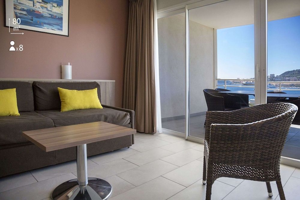 bilde på Suite, flere senger, terrasse, sjøutsikt