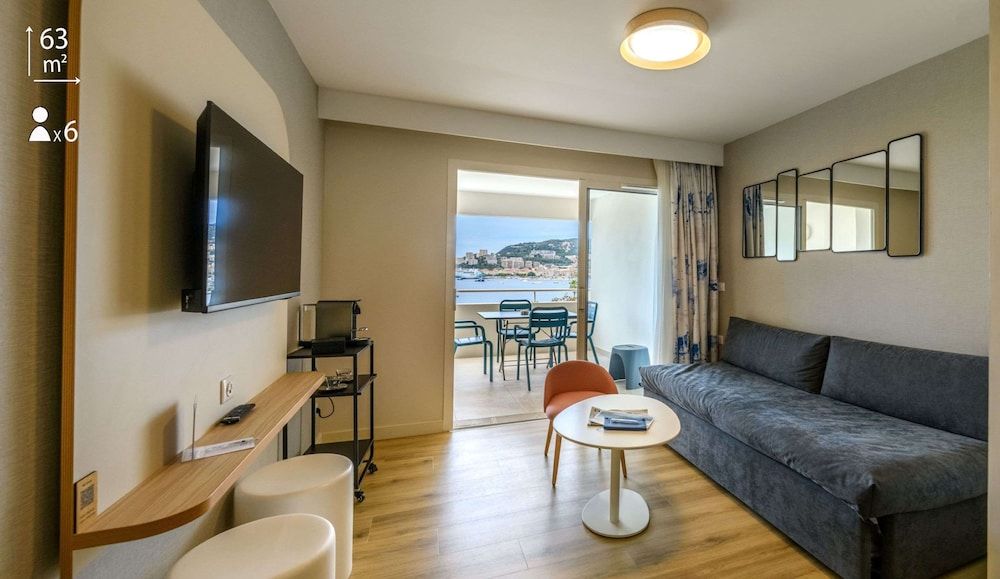 bilde på Suite, flere senger, terrasse, sjøutsikt