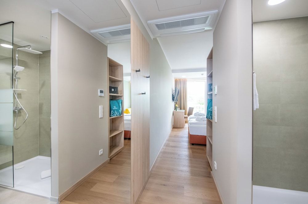 bilde på Dobbeltrom – comfort, balkong, utsikt mot innsjø