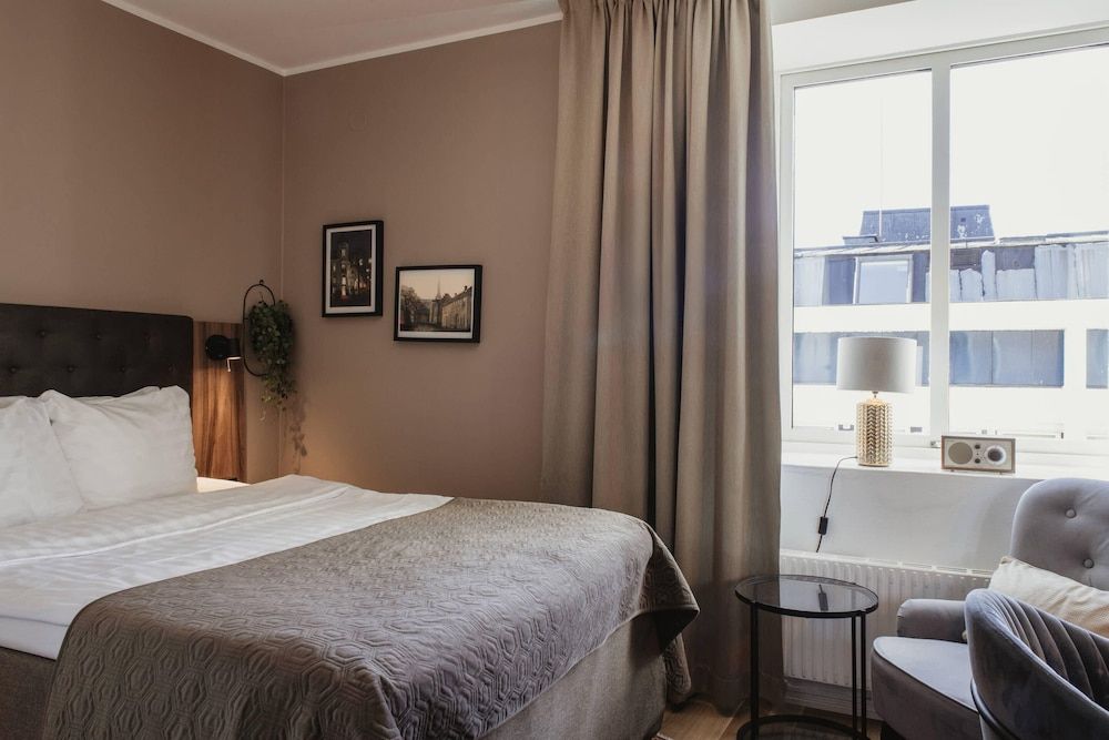 bilde på Compact Double (small double bed 140cm)
