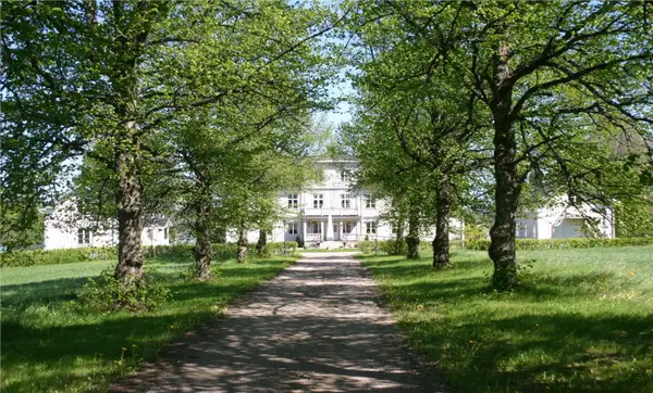 Åkerby Herrgård - Spesialtilbud - FRONT