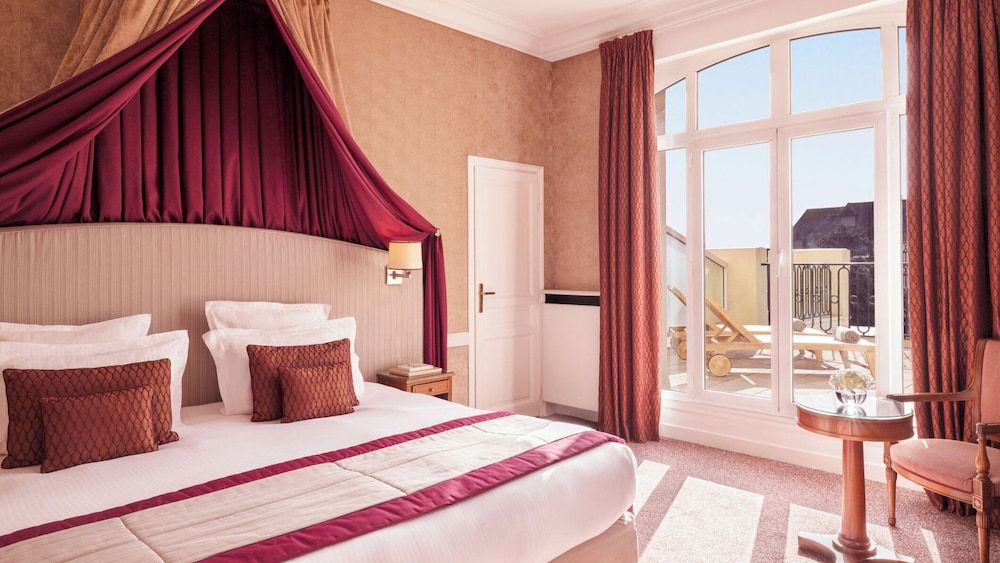 bilde på Rom – deluxe, 1 kingsize-seng, byutsikt