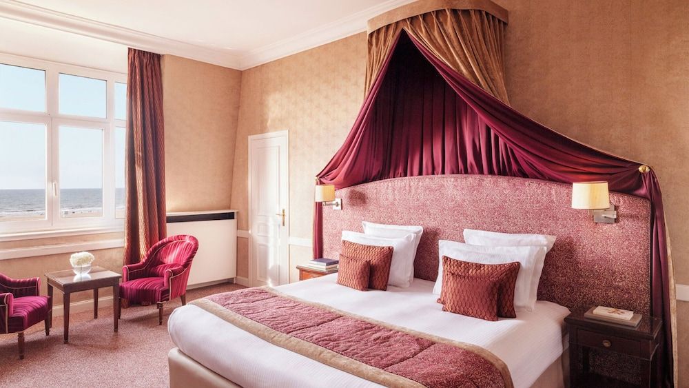 bilde på Rom – deluxe, 1 kingsize-seng, sjøutsikt
