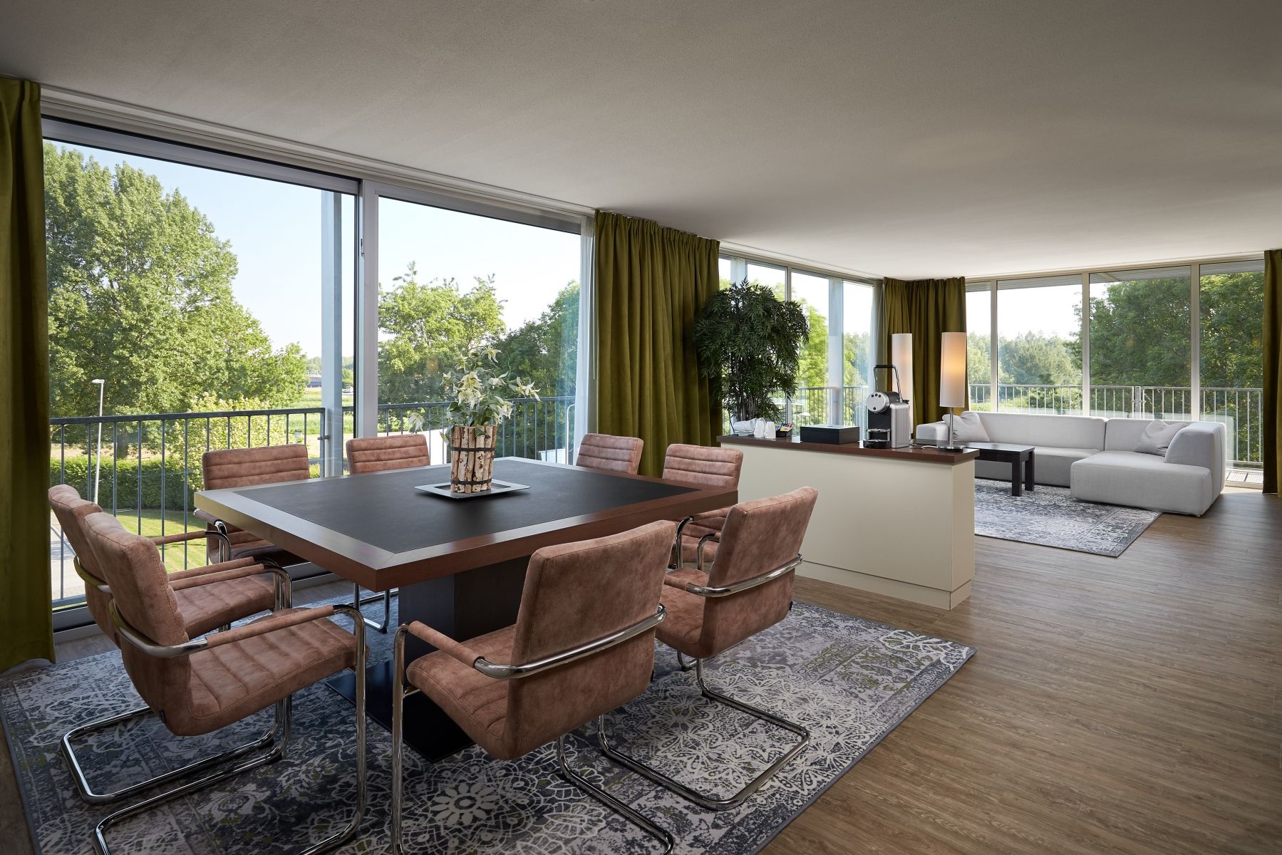 Van der Valk Hotel ARA i Zwijndrecht - Bestill de beste ...