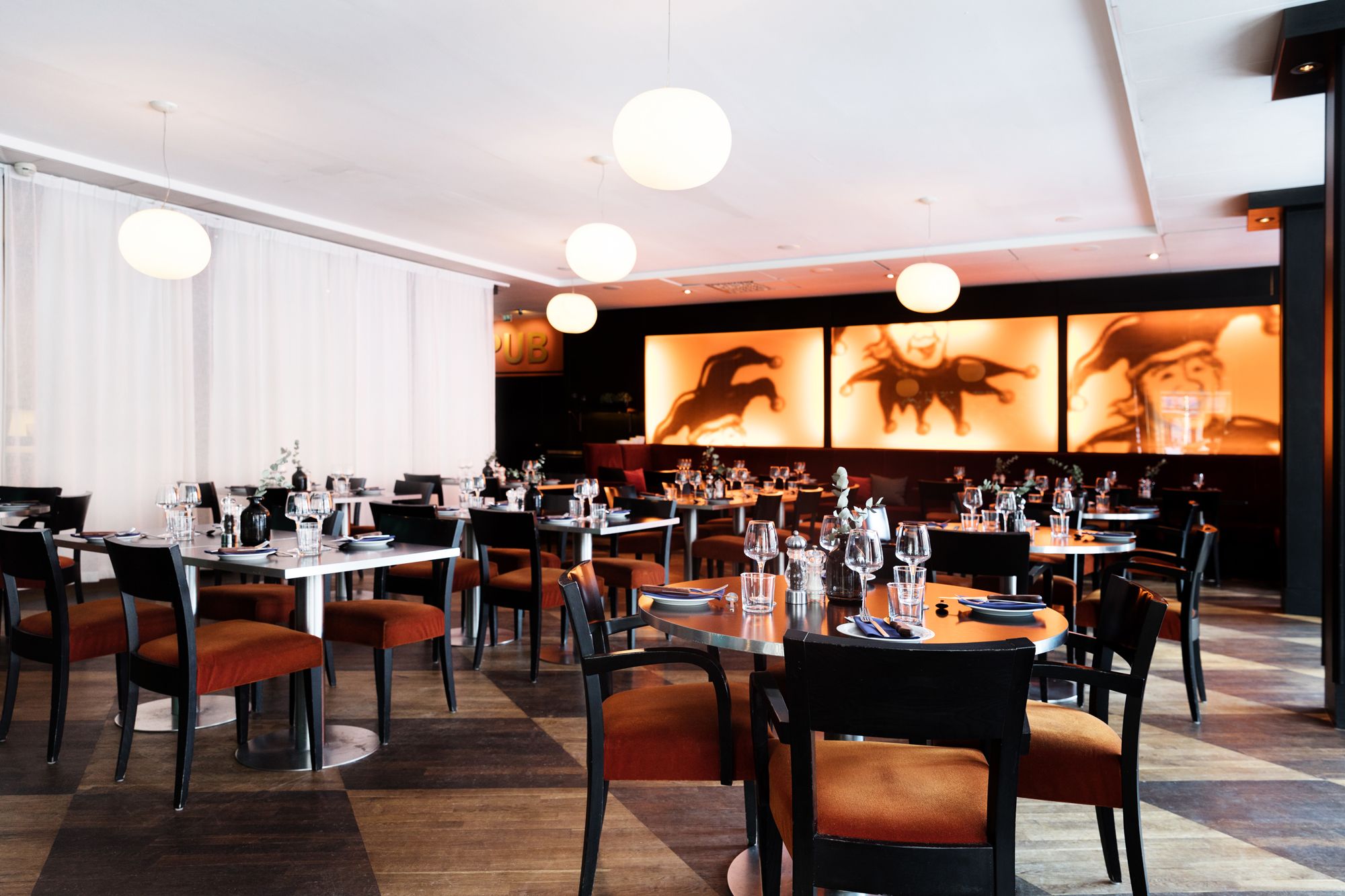 RESTAURANT