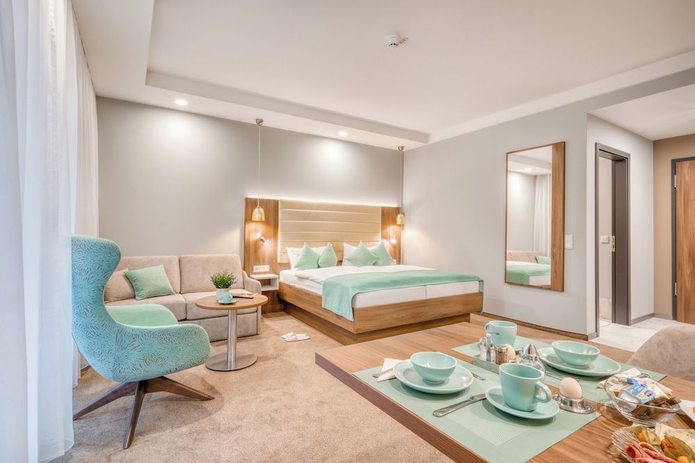 bilde på Dobbeltrom – deluxe, 1 kingsize-seng med sovesofa, ikke-røyk, balkong