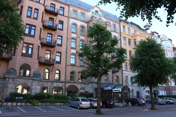 Hotel Lorensberg - Bo 3 netter, betal for 2 - FRONT