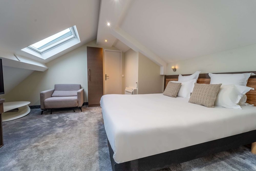 bilde på Suite – junior, 1 queensize-seng, ikke-røyk (with Single Sofabed)
