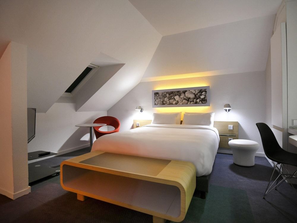 bilde på Tremannsrom, flere senger (1 double and 1 single beds)