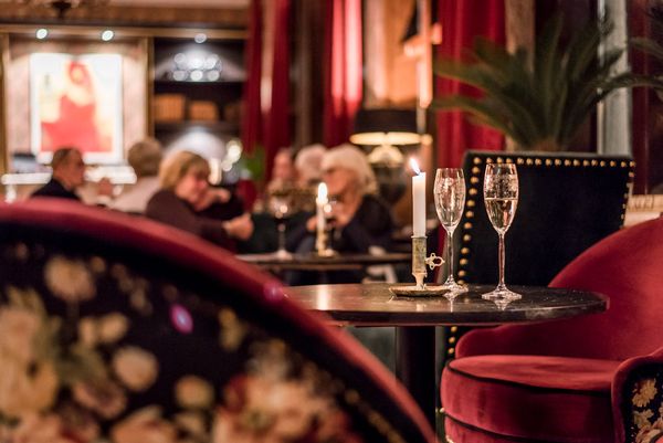 Leter du etter historiske hoteller?